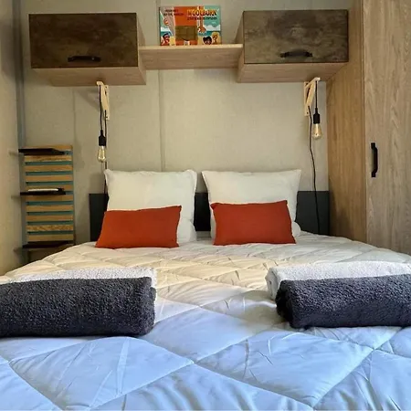 Air-conditioned With Pool Near Arcachon